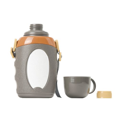● Made of food-grade plastic material that is safe and light for children ● Featuring the super cute round shape and an adjustable shoulder strap for different ways to carry the bottle