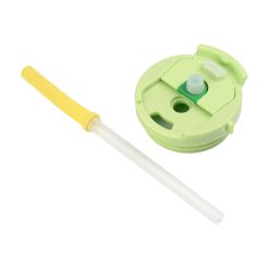 ● It comes with a leak-proof thumb-slide lid that has a straw hole.