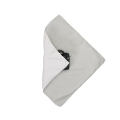 it displays all your gear on a flat surface for instant finding.